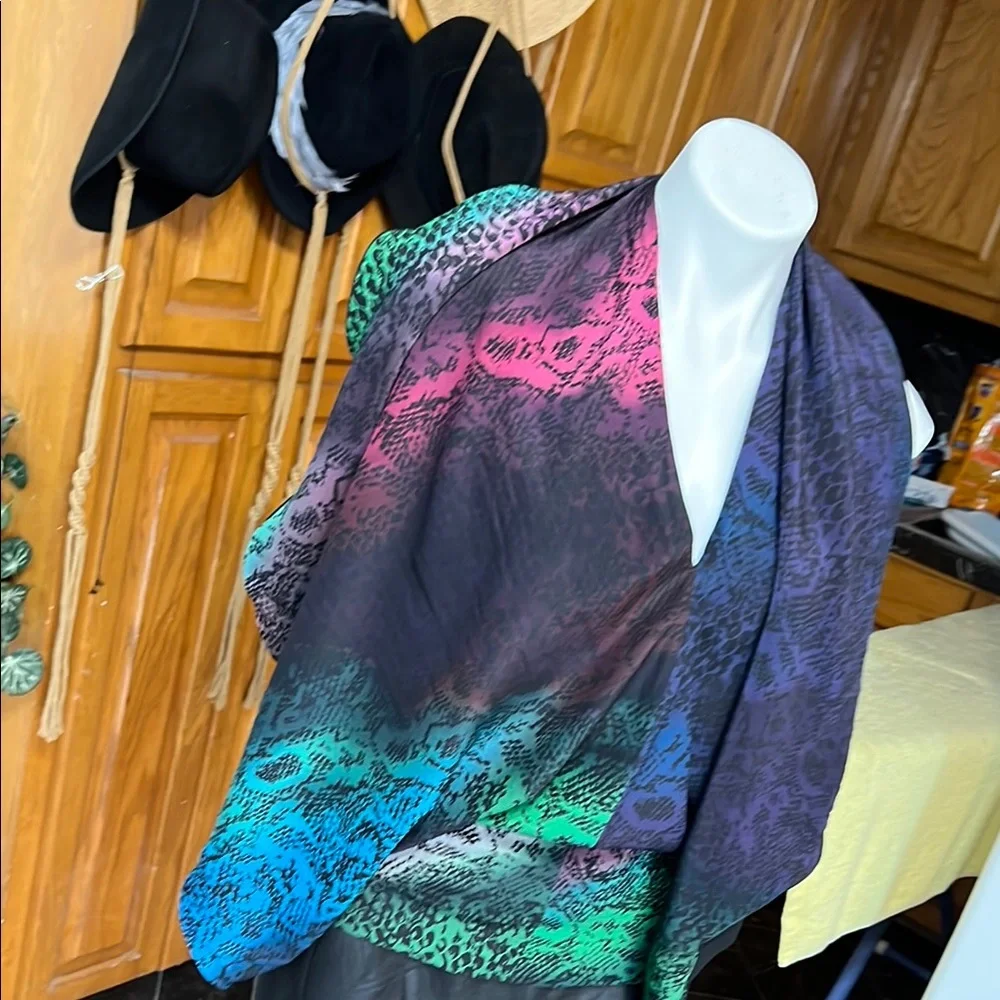 Louis Vuitton Purple Blue Graphic Wrap Blouse - Picture 12 of 16